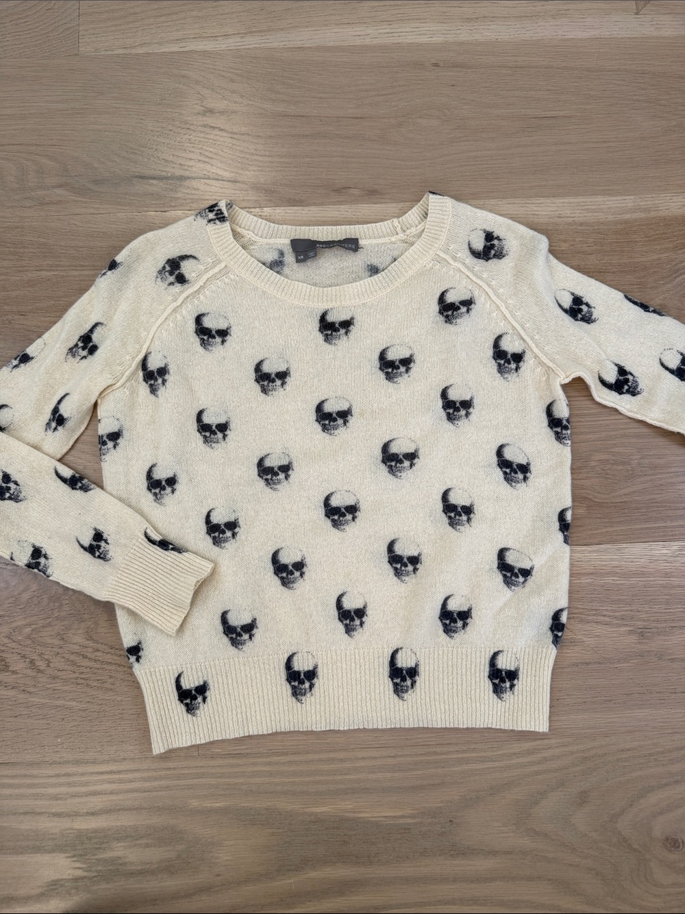 360CASHMERE 100% Cashmere All Over Skull Sweater Cream Off White Black XS Flaw